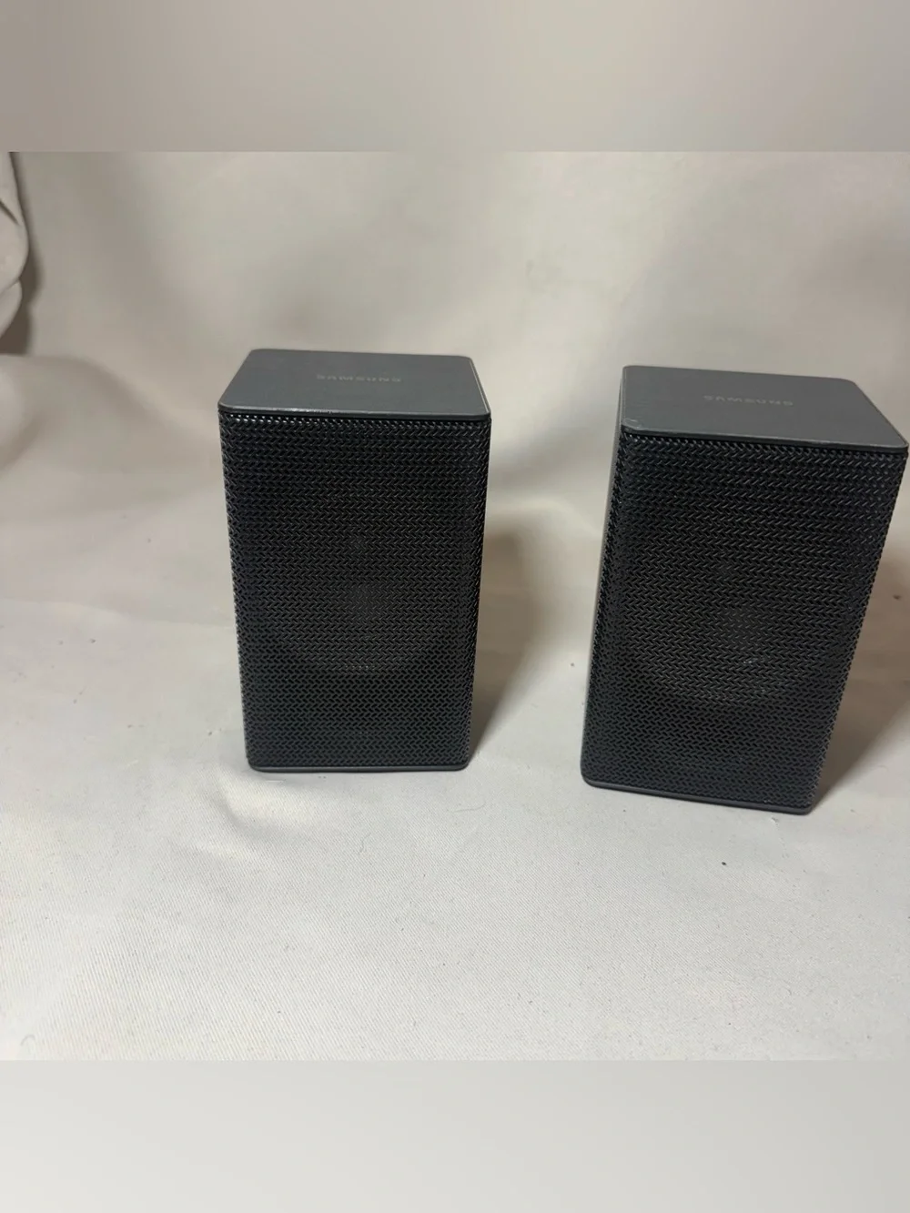 Samsung SWA-8500S Wireless Rear Speaker Kit